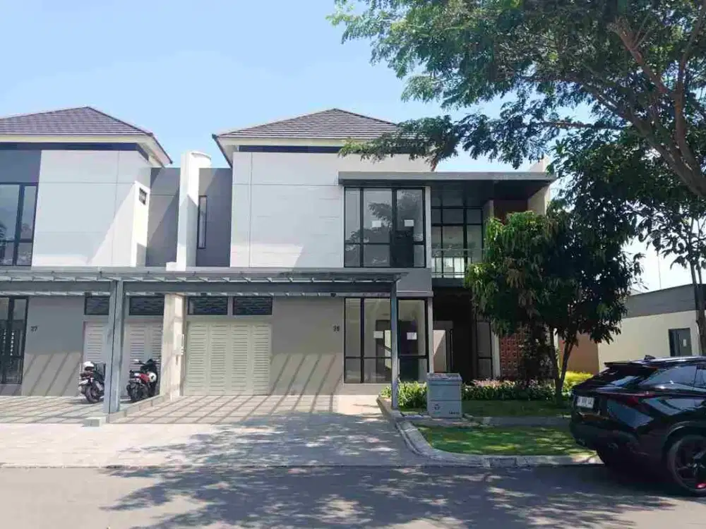 Rumah di Cluster Emily Siap Huni Rindang Dekat Club House Summarecon Bandung