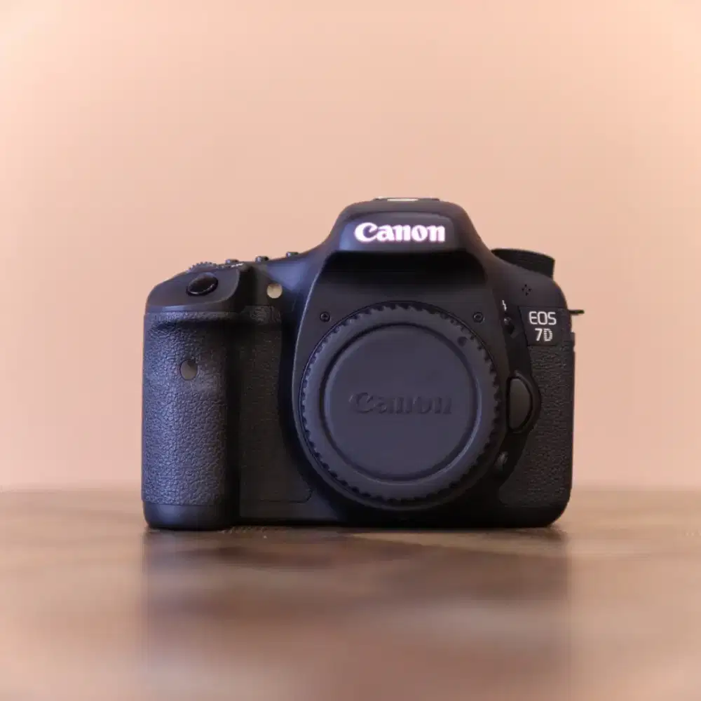 CANON EOS 7D BODY ONLY LIKE NEW SC 11RB