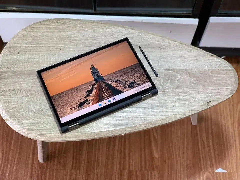 Lenovo Thinkpad X13 Yoga Gen 2 Intel Corei5 generasi 11 Ram 8GB SSD