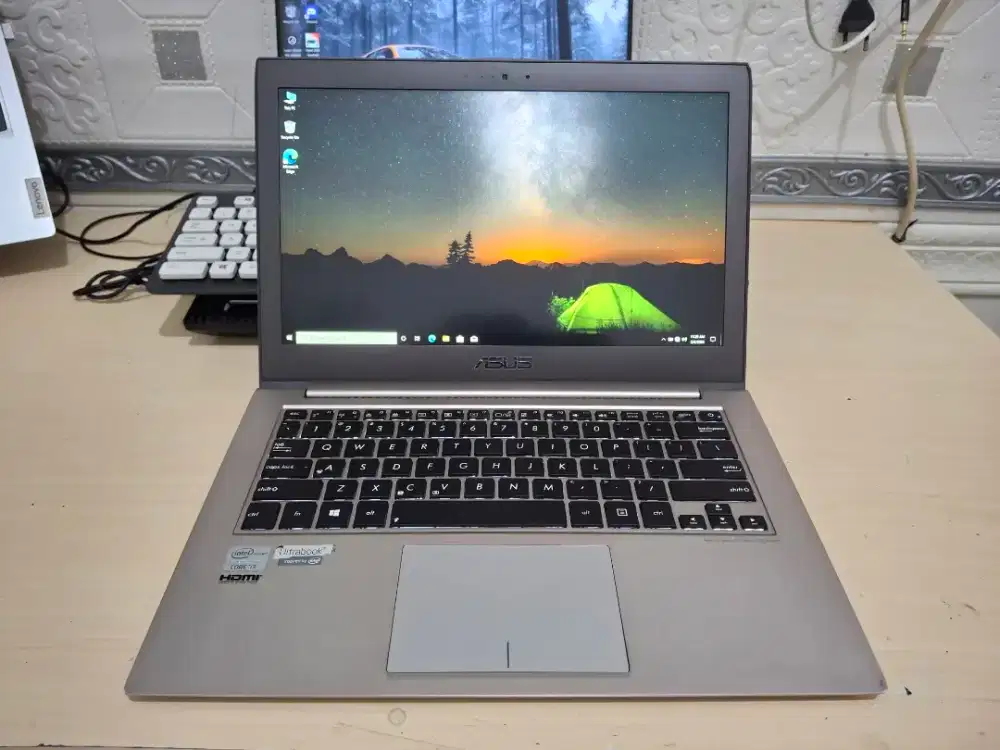 Laptop ASUS ZenBook UX31A Core i7 3517U 4GB/256GB FHD IPS Minus Dikit