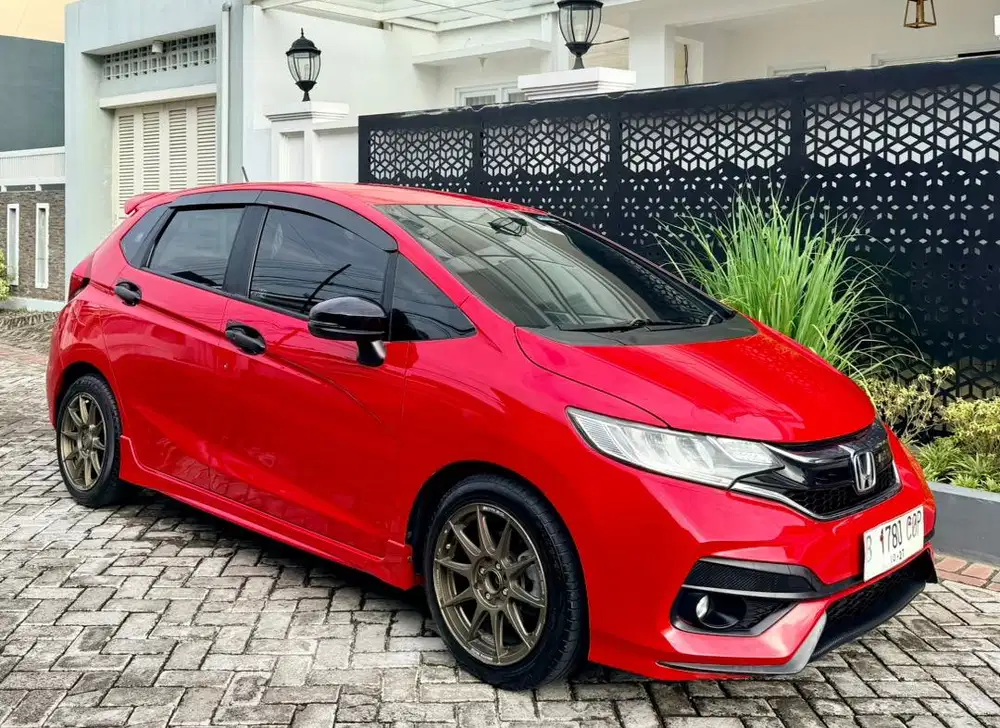 Honda jazz RS matic th 2017 facelift terakhir muraaah