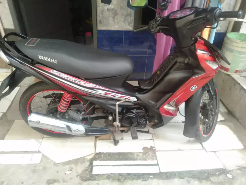 jual motor bekas  masih enak  ss komplit STNK baru mati 7 bulan