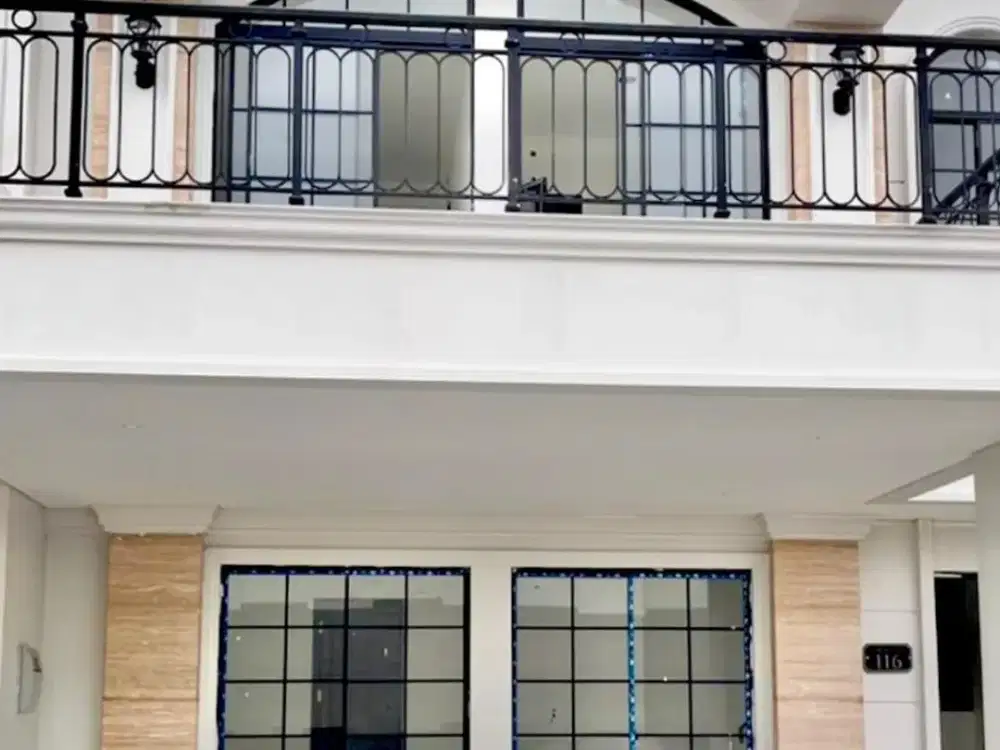 Rumah Bagus Di Bukit Nirmala PIK 2 Luas 8x10m 2 Lantai Ada AC 3 Unit