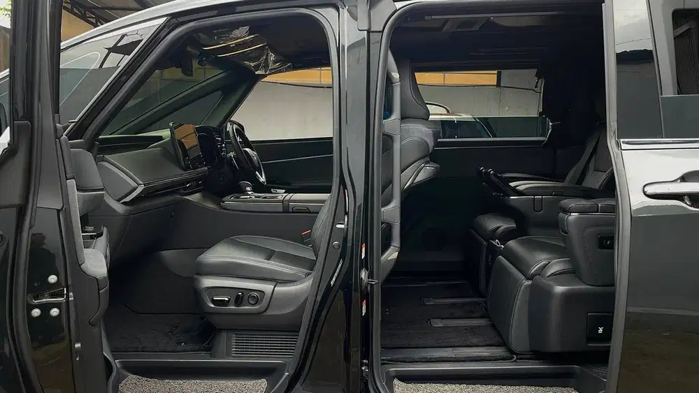 KM 400PERAK Lexus LM350h Hybrid 7-Seater NIK 2023