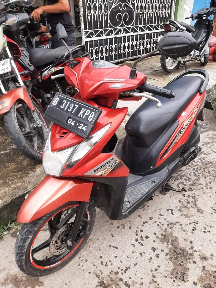 Honda Beat Fi 2014 ss lengkap mesin bagus stater hidup plt Bekasi Kota
