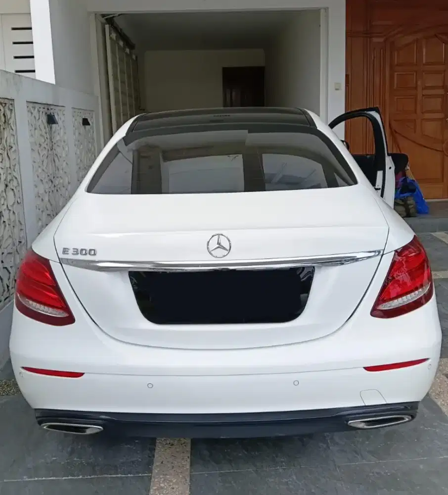 MURAH CASH. Mercedes Benz E300 Facelift 2017 W213 amg e250 c300 2016