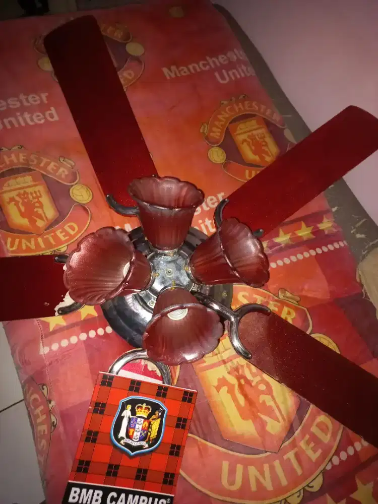 kipas angin plafon lampu ukuran besar