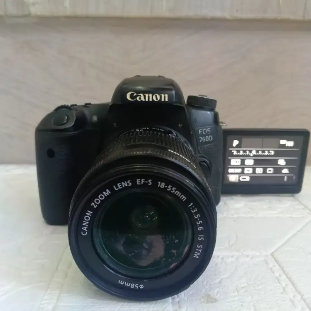 Kamera DSLR Canon Eos 760D Layar Flip Touchscreen Wifi