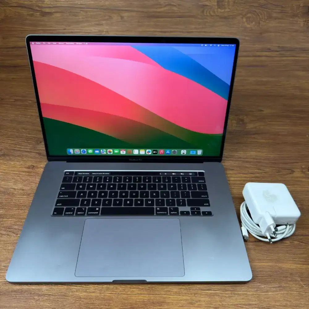 Macbook pro 2019 16 inch ram 16 ssd 1tb core i9 dual vga bisa cod