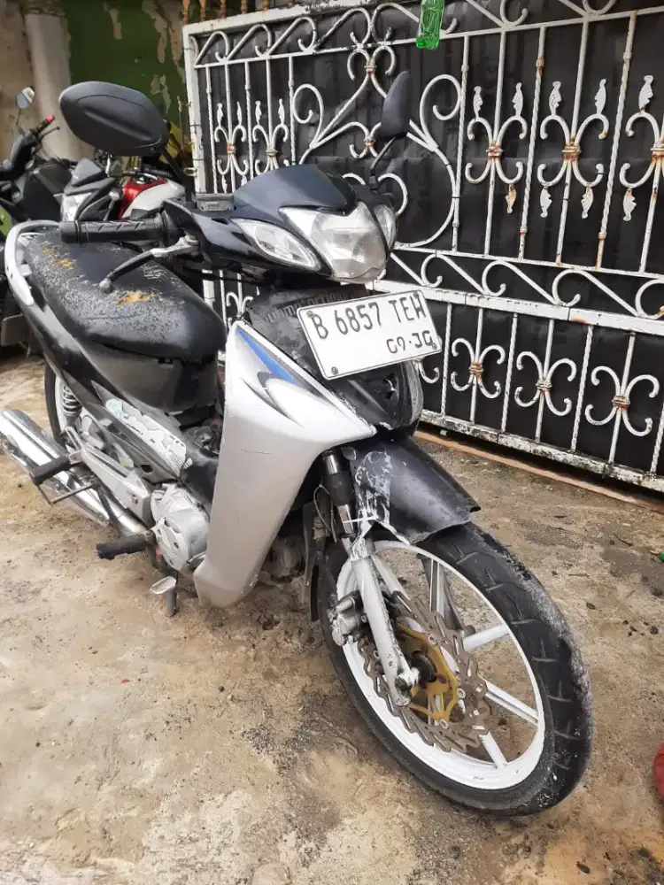 Honda Kharisma 2005 ss lengkap mesin bagus pajak hidup plt Bekasi Kota