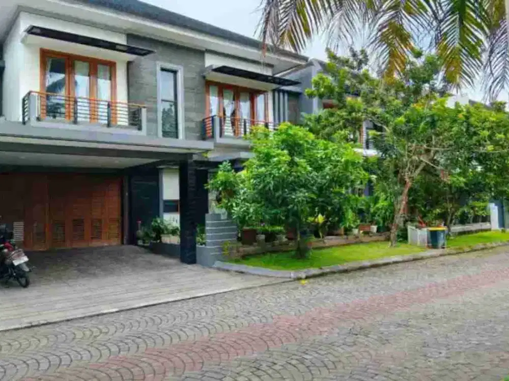 Rumah Mewah Dalam Perum Elite JL. Kaliurang km 8 Dekat UGM, PAKUWON