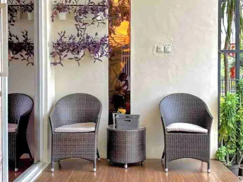 Rumah hook di Discovery Eola Bintaro sektor 9 siap huni. 0508