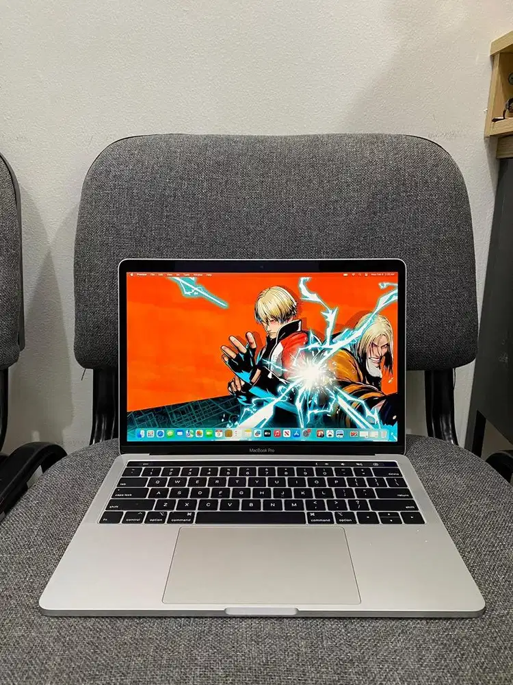 MacBook Pro 2019 13 i5/8/256GB