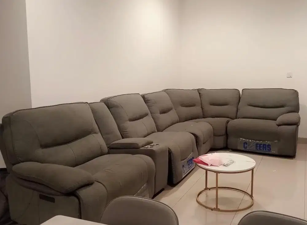 FOR SALE! Cheers Munich Recliner Sofa