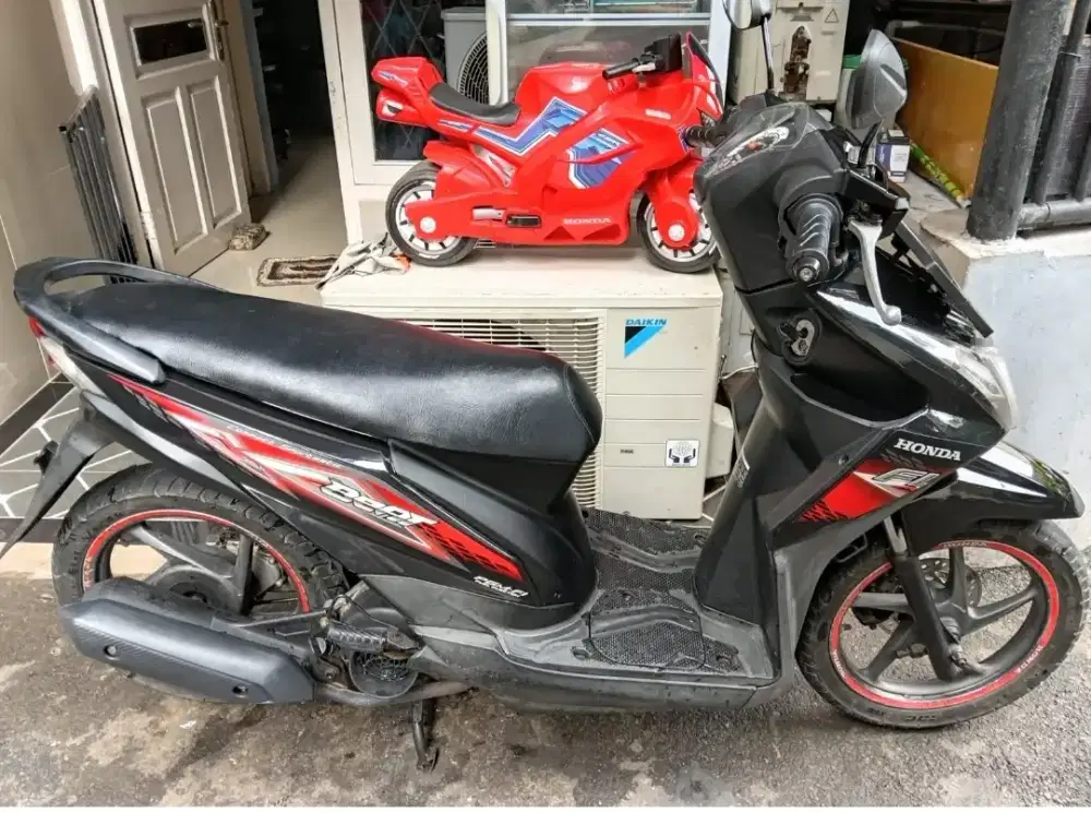 Honda Beat FI Hitam 2014