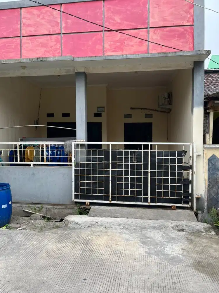 Bismillah Di jual/ di sewakan Rumah lt 60 kt 2 km 2