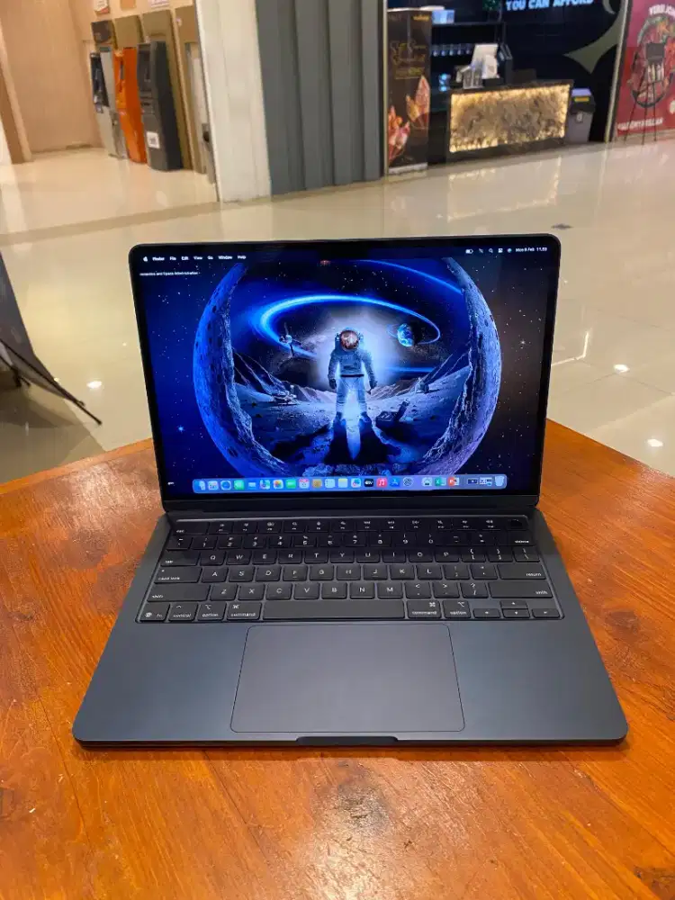 Macbook Air 13 inch ,M4 2025