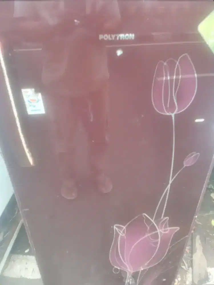 Di jual kulkas Polytron 1 pintu orisinil siap pakai