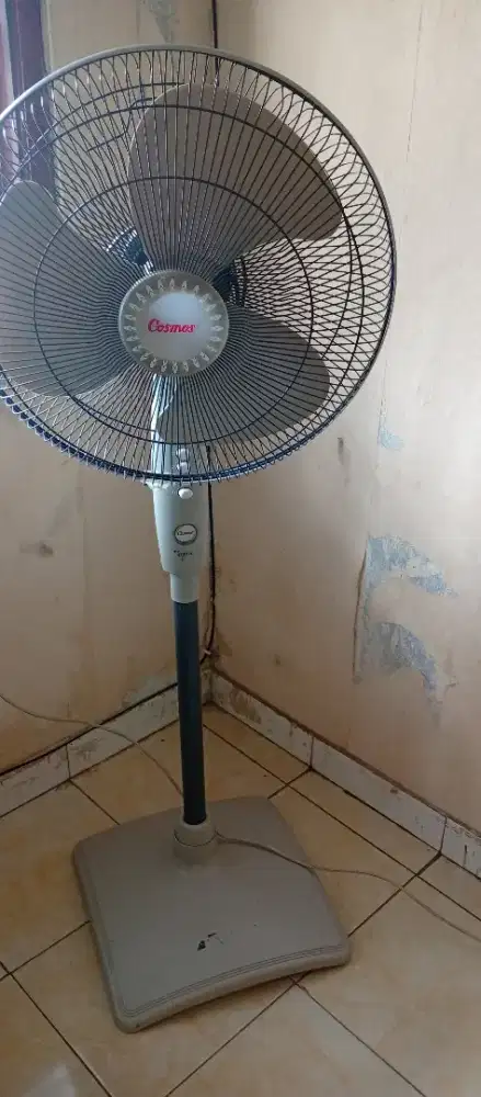 Di jual kipas angin merk Cosmos mantul Anginnya