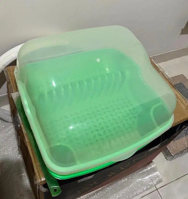 Tempat piring dengan tutup / tirisan cucian piring merk Lucky Star