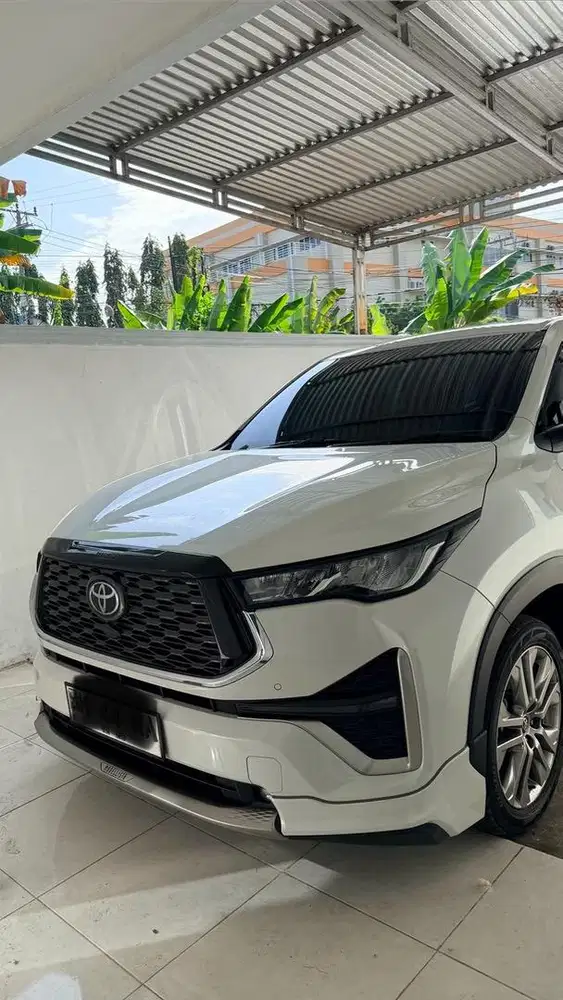 Dijual zenix tipe Q hybrid modellista