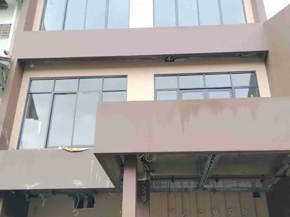 Ruko Gandeng 3lt Strategis di Perkantoran Modernland Kelapa Indah Tangerang