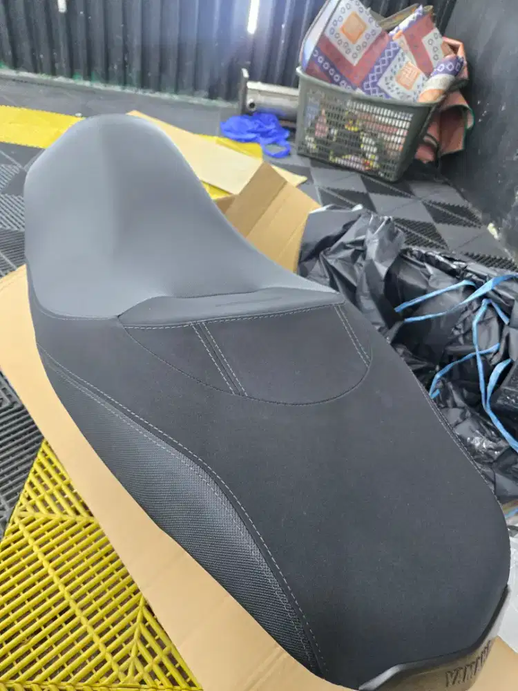 Jok Xmax Connected New