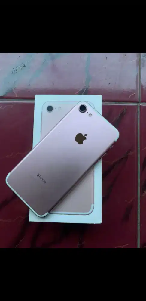 Iphone 7 masih mulus dan 128Gb