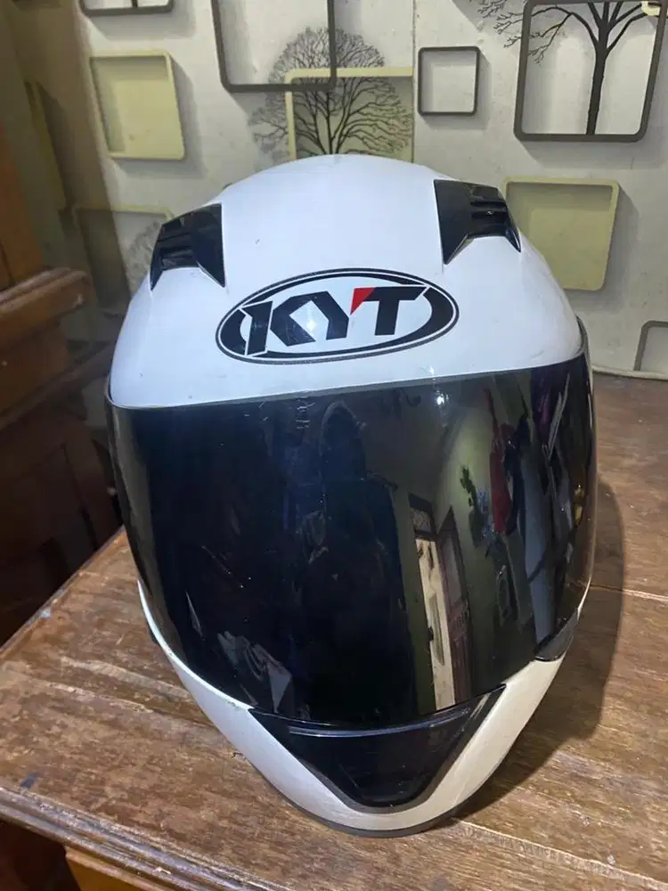 Helm Kyt second
