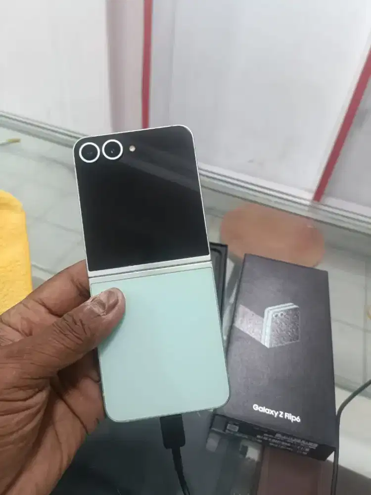 Samsung Z flip 6 12/256 mlus l3ngkap