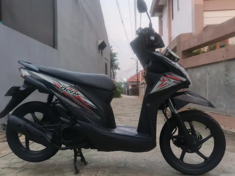 Honda beat fi esp 2016 stater halus mulus terawat