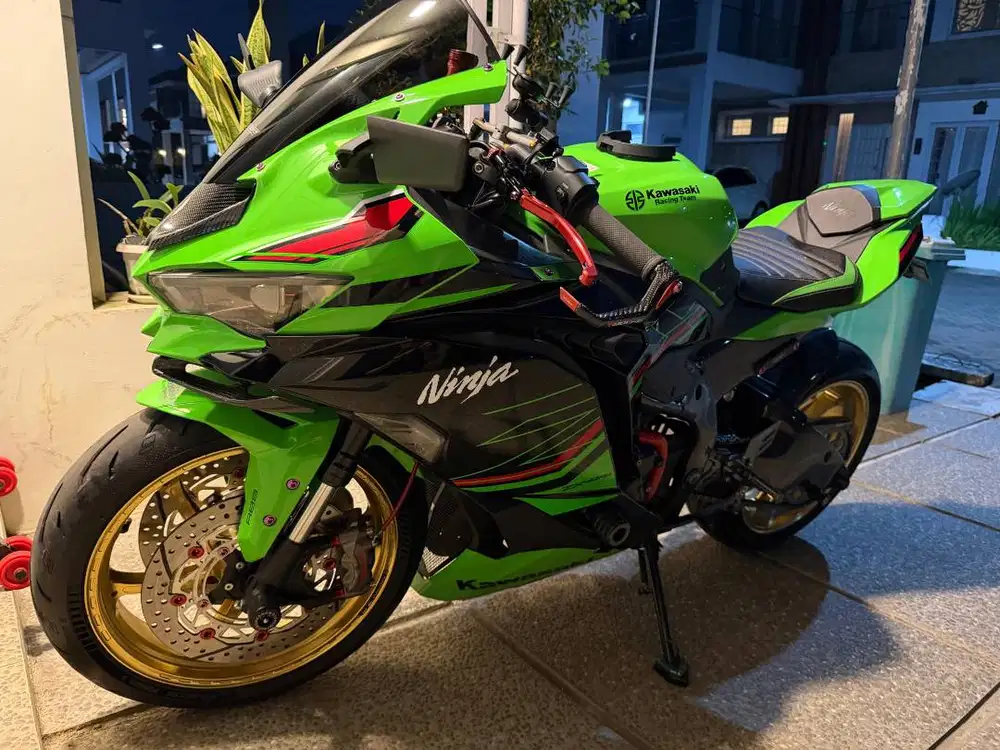 Kawasaki ZX4RR Full Modif