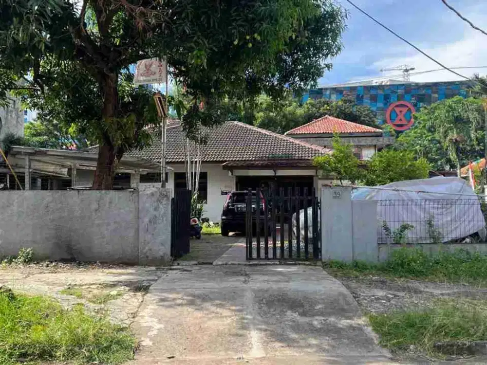 Rumah Tua di Komp Bank Mandiri Griya Palbatu 2 Tebet Jaksel