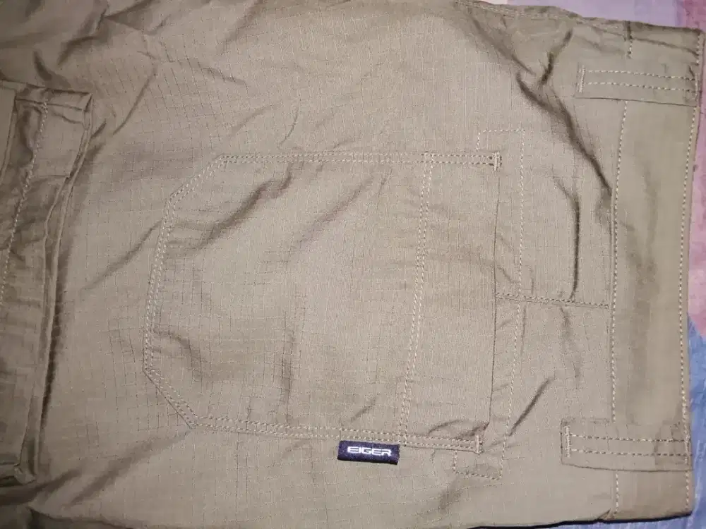 Di jual celana eiger ukuran 40 baru