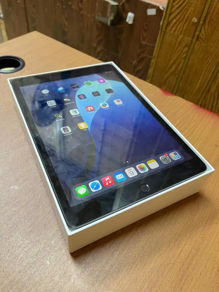 Ipad gen 9 64 ibox wifi cell lengkap ori mulus