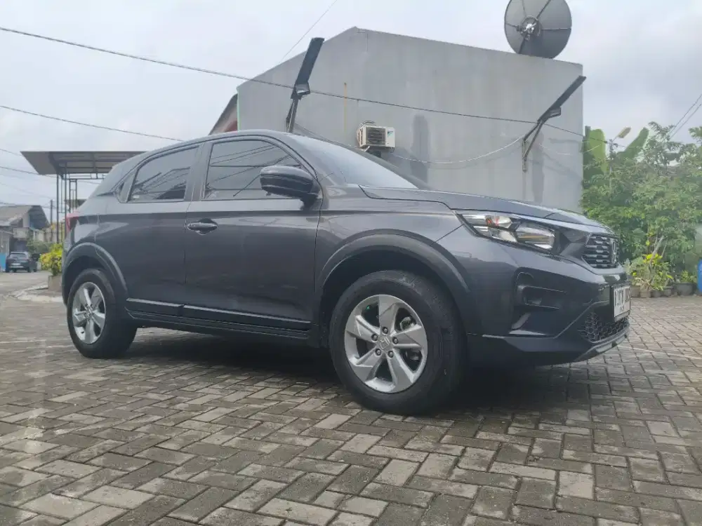 Honda WR-V E CVT 2023 Istimewa