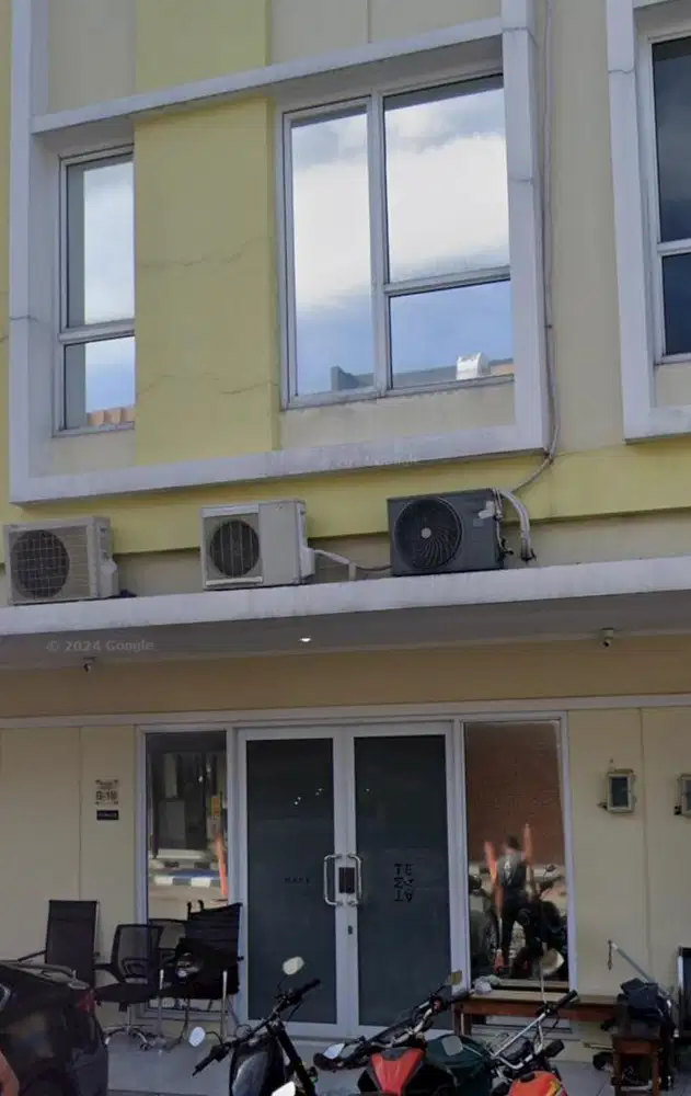 Office Boy & Helper Studio