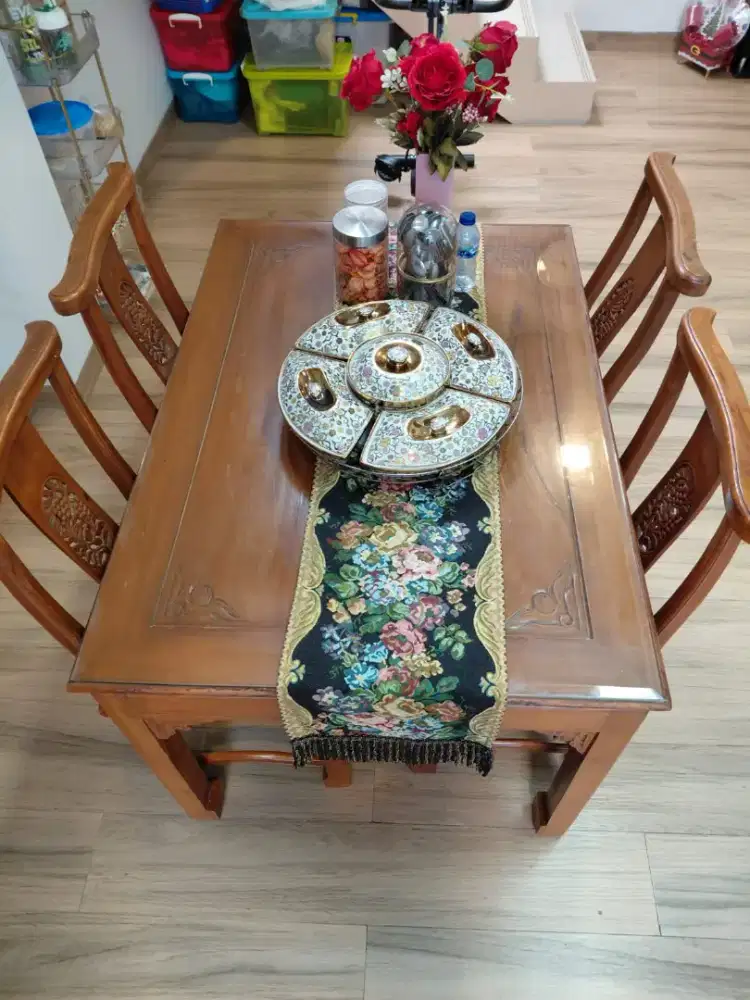 Meja makan jati kaca tempered 20 mm bevel