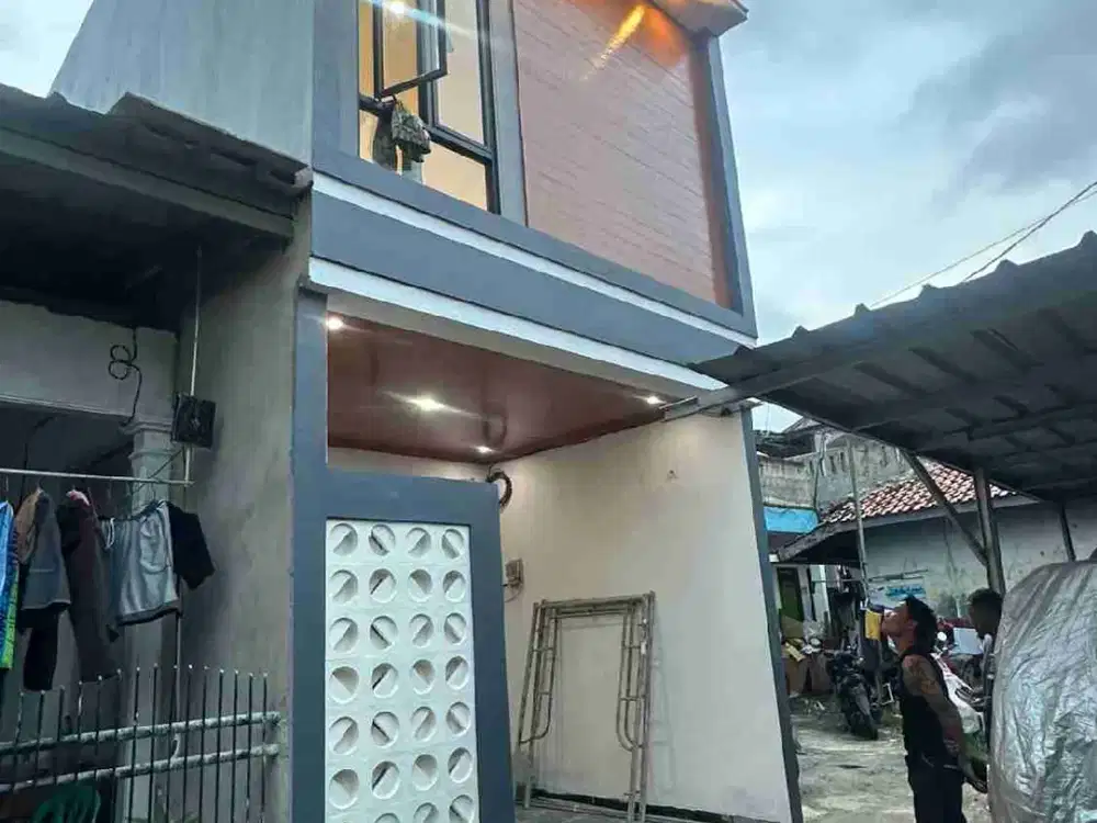 rumah baru model menzanine di Condet Jakarta timur