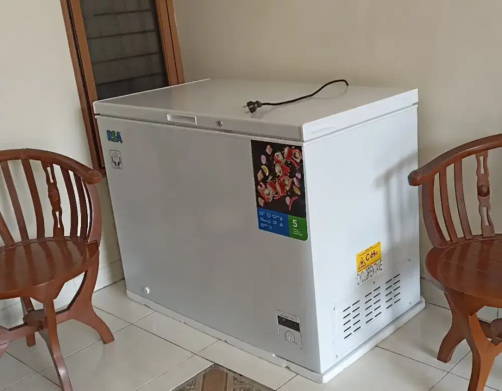 Freezer baru beli belum pernah dipakai