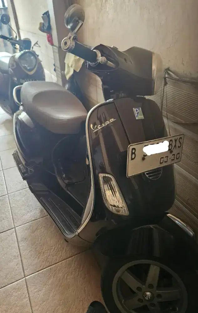 Jual vespa LX 150 3VIE 2013