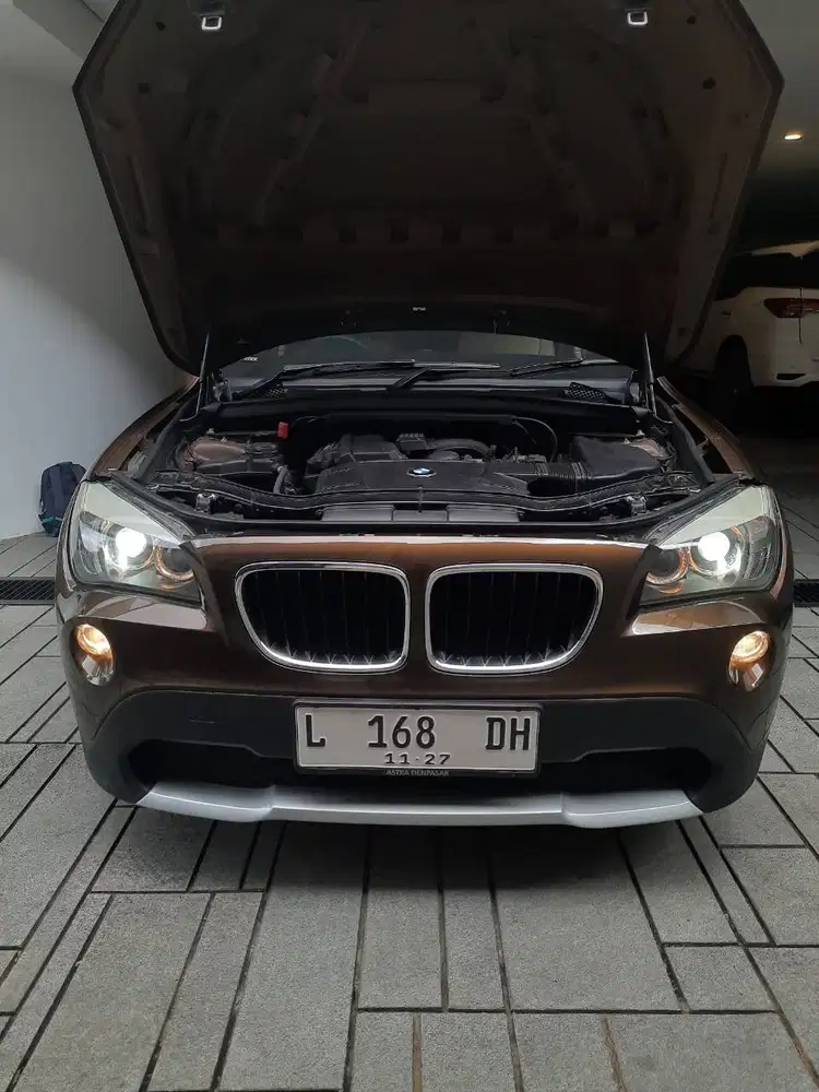 Dijual mobil bmw x1 2012
