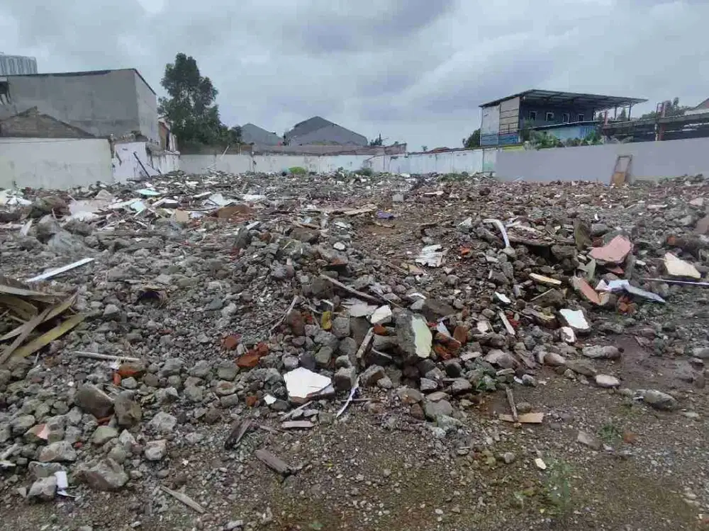 Sewa Lahan Kebon Jeruk, Lokasi Strategis