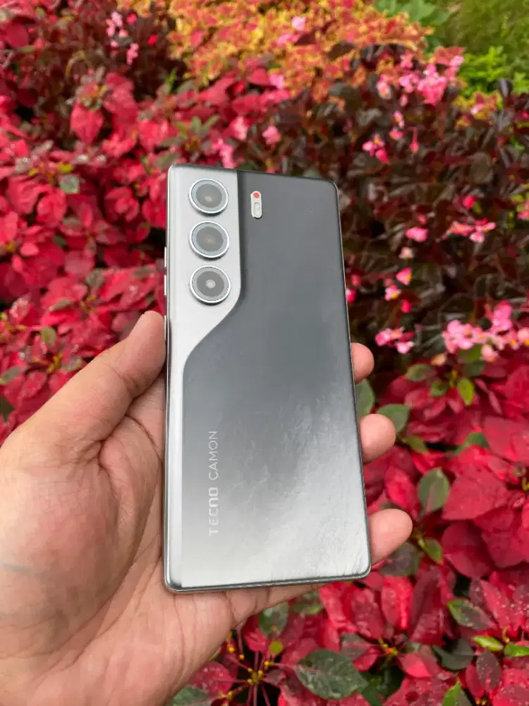 Tecno Camon 40 8/256 Istimewa