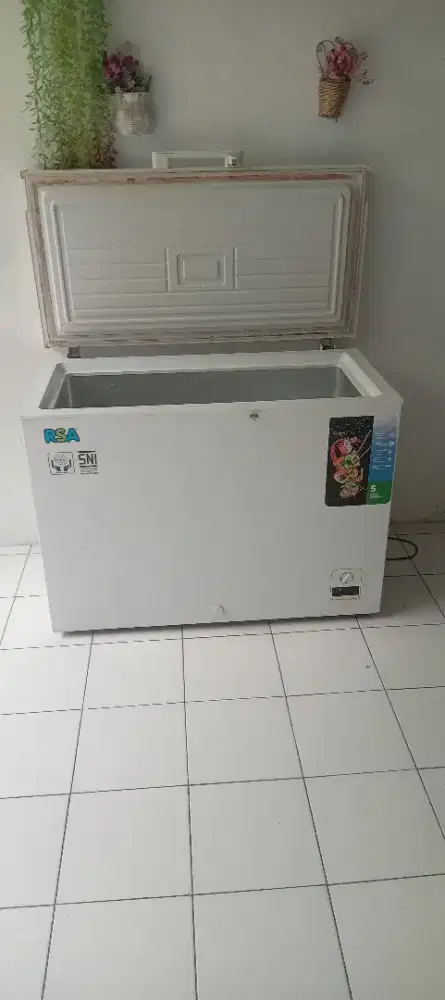 Ready stock frezer box mrek RSA