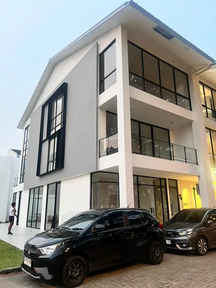 Ruko siap huni, 3 lantai