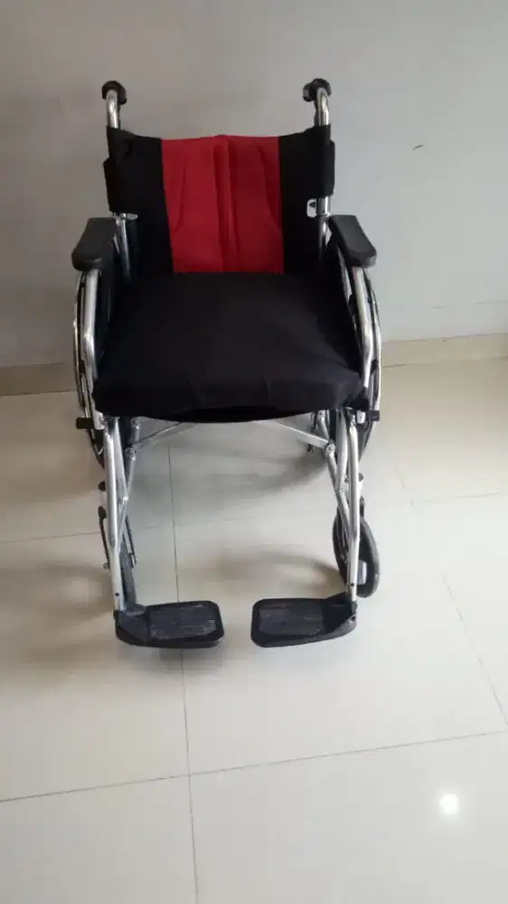 Dijual kursi roda