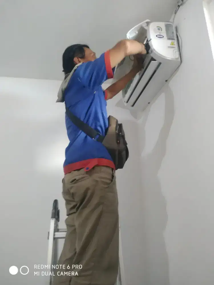 SERVICE BONGKAR PASANG AC WATER HEATER KULKAS DLL BERGARANSI