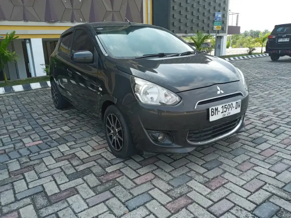 Mitsubishi mirage Glx 2014