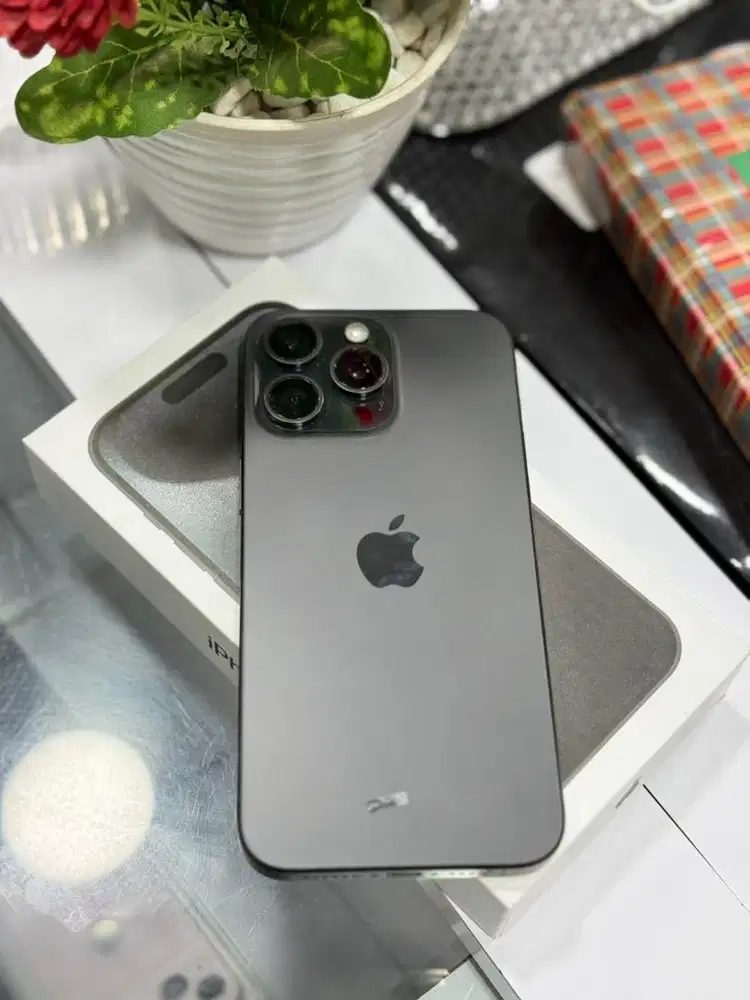 Iphone 15 promax 256 Black titanium iBox